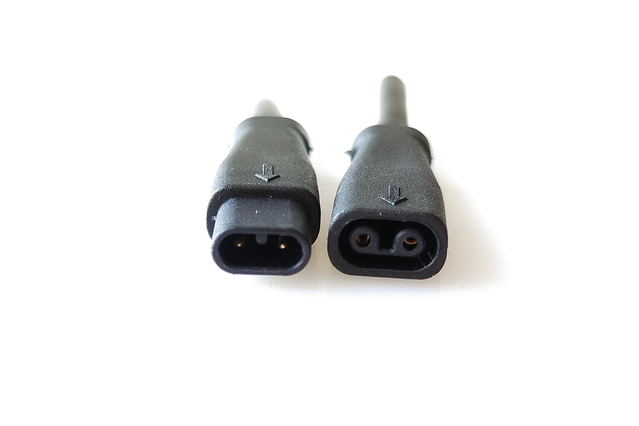 MINI E 2 pin signal connector