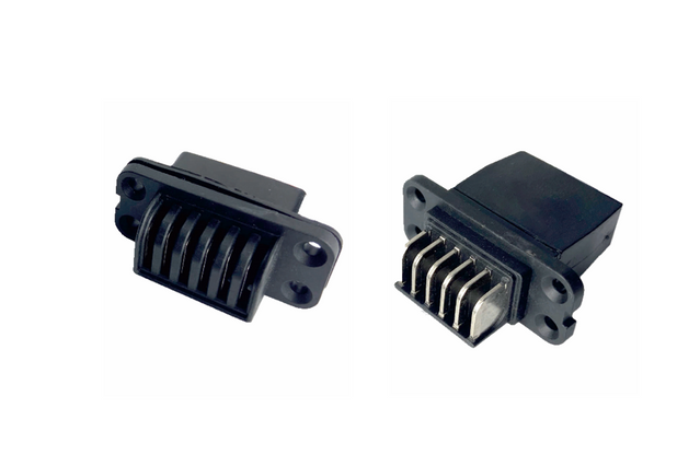 Z647A 6 pin Liner Battery connector 